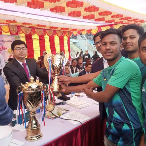 স্কুল প্রাঙ্গণের কিছু মুহূর্ত