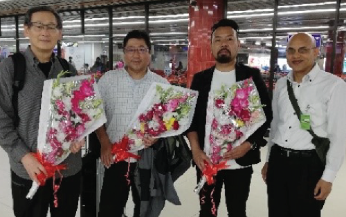 Greeting at Dhaka Airport